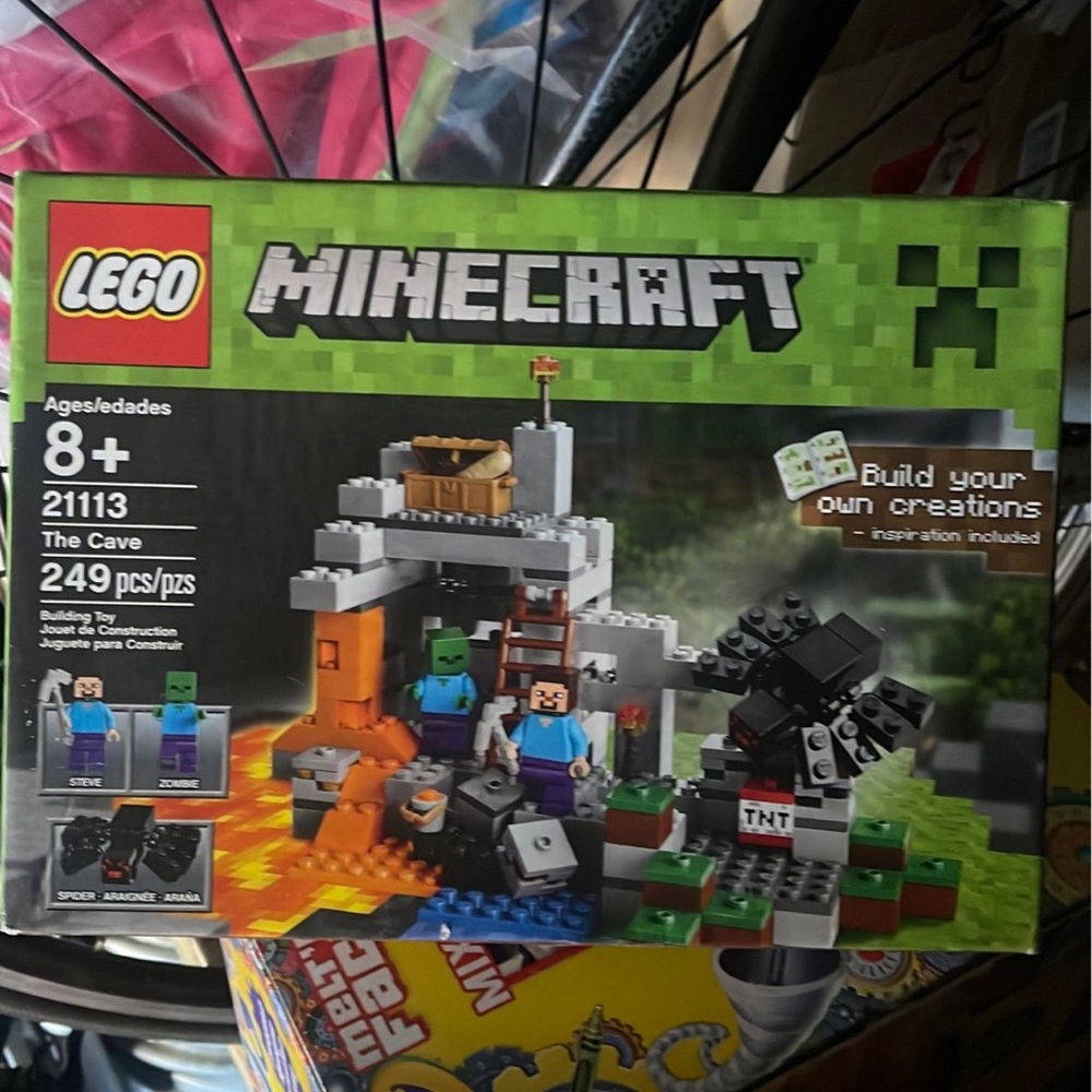 Lego Minecraft The Cave Set - Green, Black, Gray, Orange, Blue